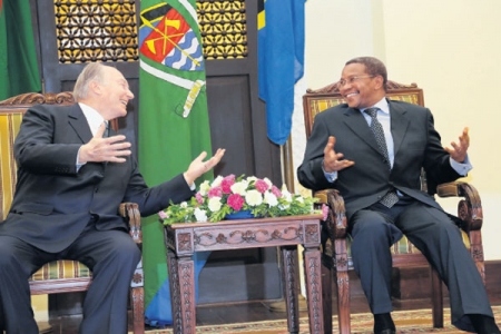 President Jakaya Kikwete with the Aga Khan at State House in Dar es Salaam on February 23, 2015. PHOTO | EMMNAUEL HERMAN | NATIO